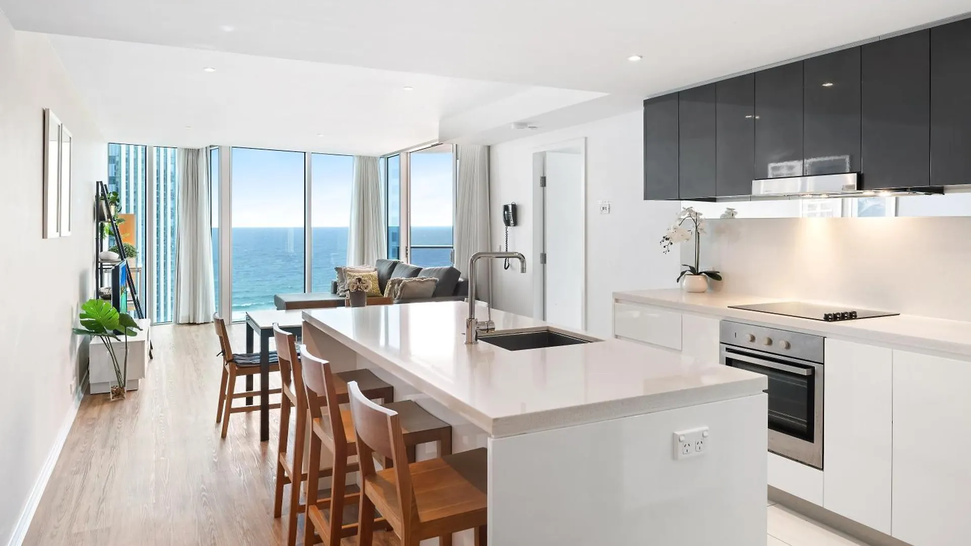 Holiday Holiday H-Residences Apartments Gold Coast